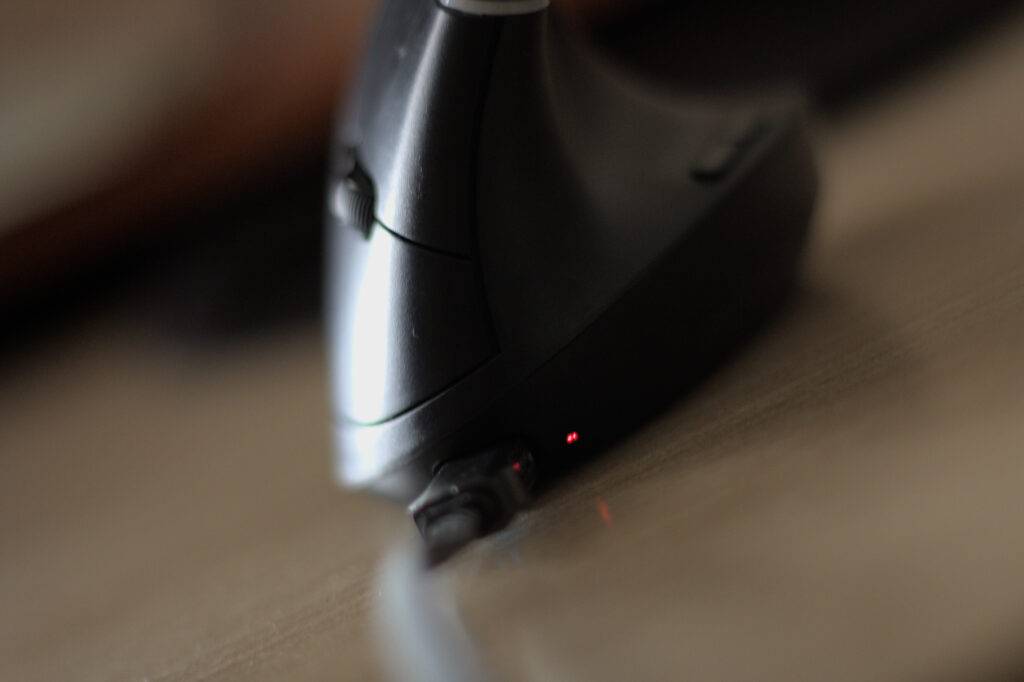 Mouse verticali: Delux M618C, confort ed ergonomia al giusto prezzo! 16 mouse delux in carica